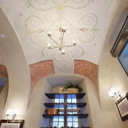 Vintage Boutique Hotel Lviv
