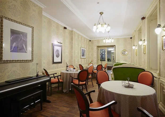 Vintage Boutique 4* Lviv