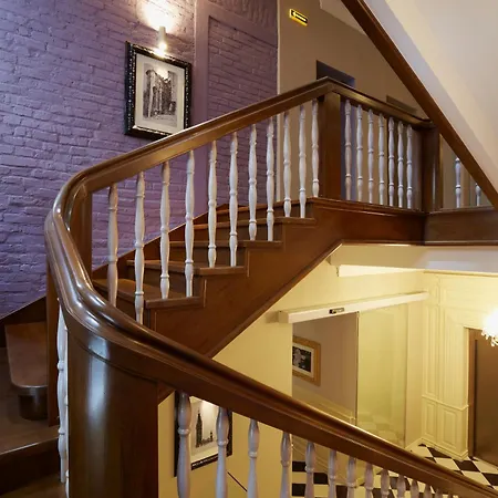 Vintage Boutique 4* Lviv